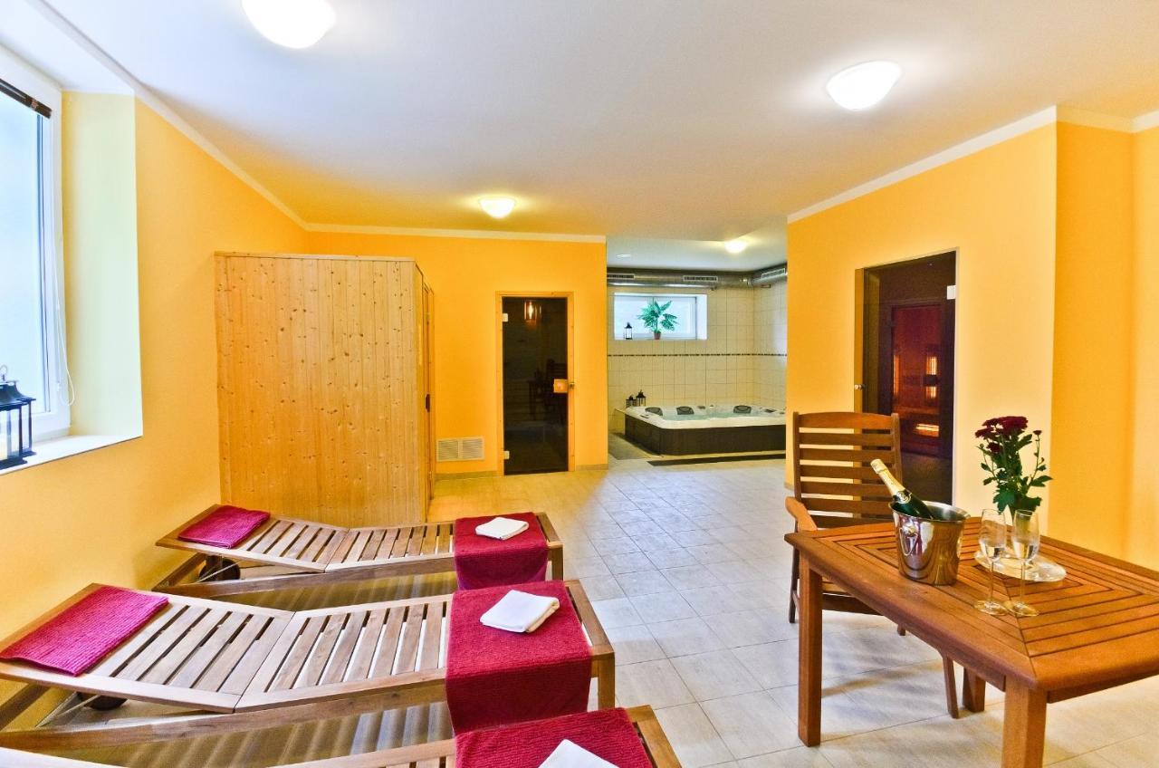 Hotel Resort Luna Ledeč nad Sázavou Bagian luar foto
